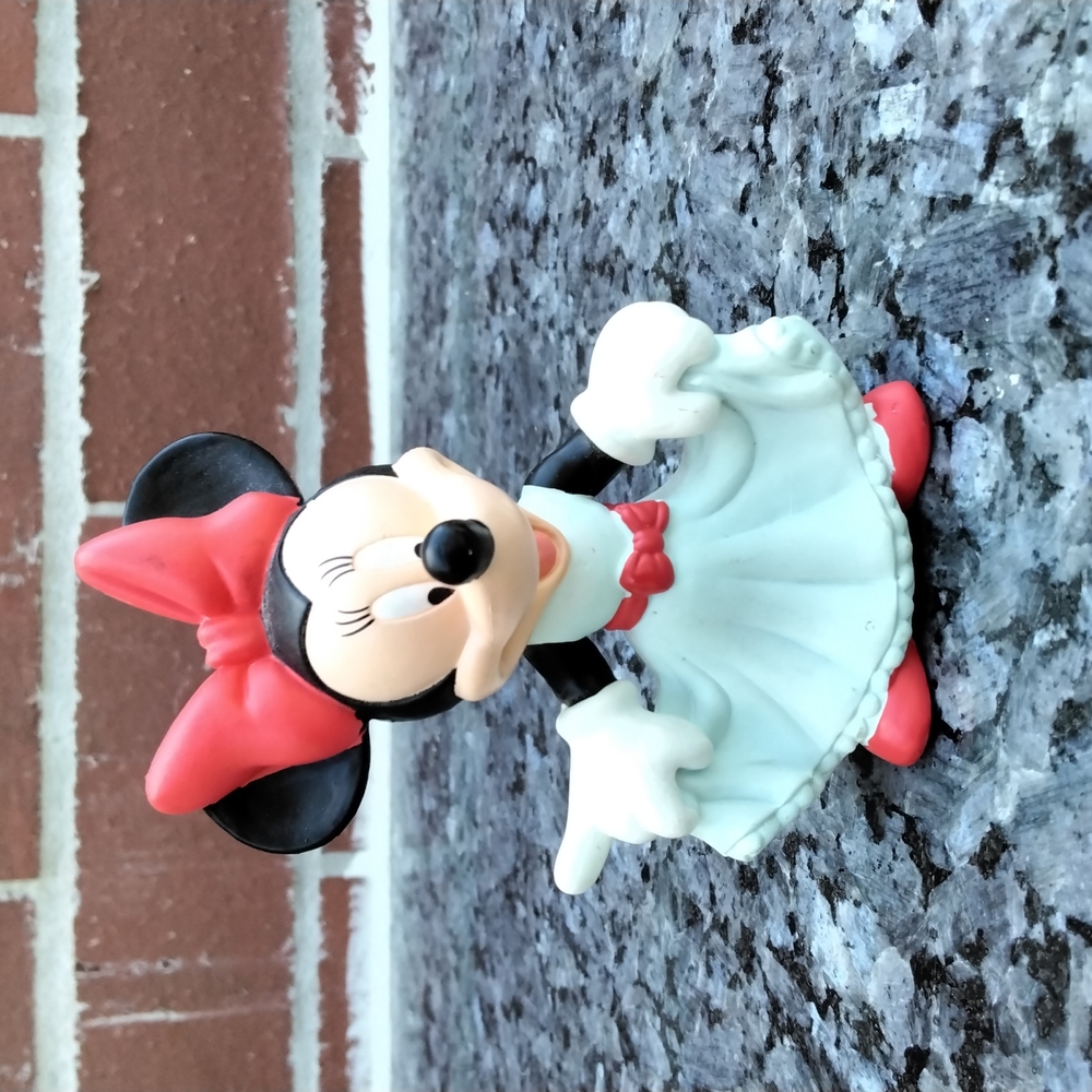 Minnie Mouse Figure